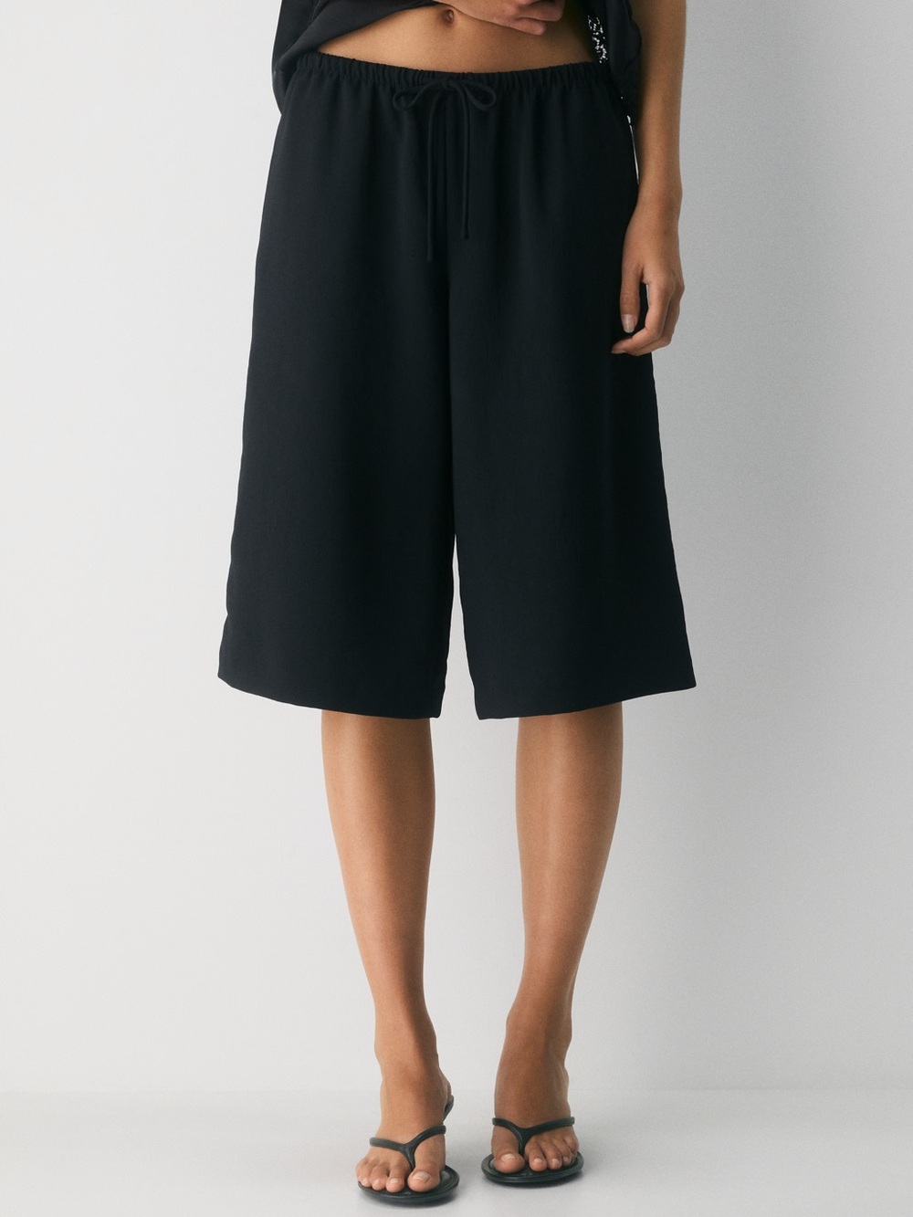 NWT Babaton Aritiza XS Sergio Short Wide Leg Drawstring Culottes 11”
